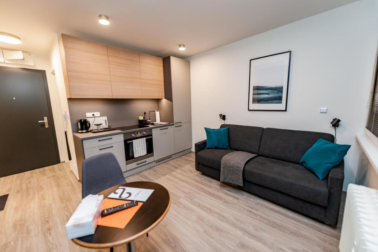 Apartments 4U: Kampus Upstairs Hradec Kralove Exterior photo