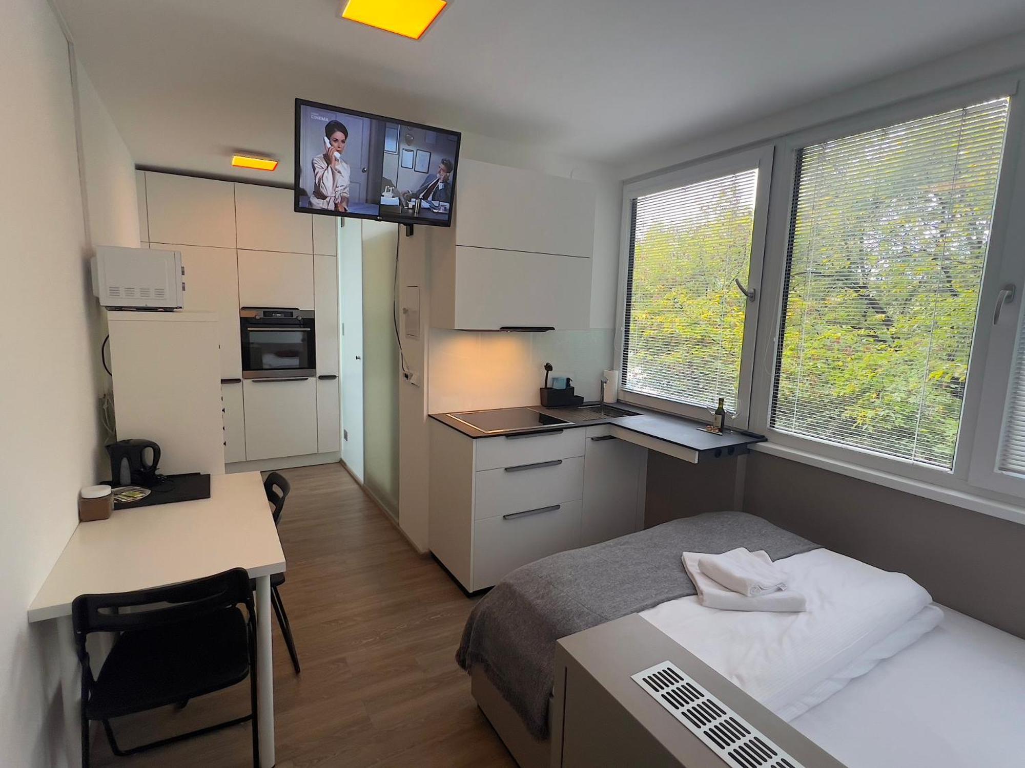 Apartments 4U: Kampus Upstairs Hradec Kralove Exterior photo