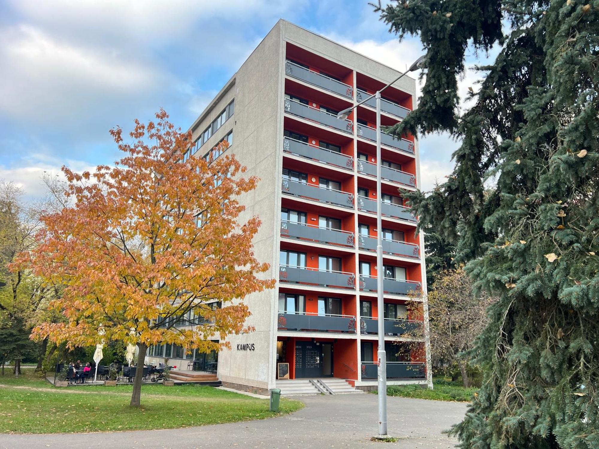 Apartments 4U: Kampus Upstairs Hradec Kralove Exterior photo